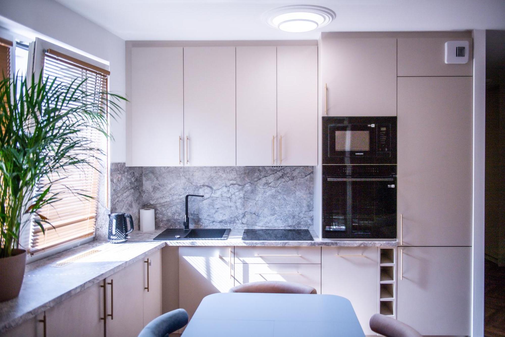 Apartament Mikolowska Z Balkonem Hlivice Exteriér fotografie